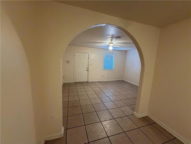 Building Photo - 3708 Shangri-La Dr