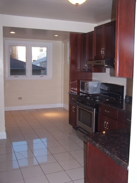 Building Photo - 5419 N Artesian Ave