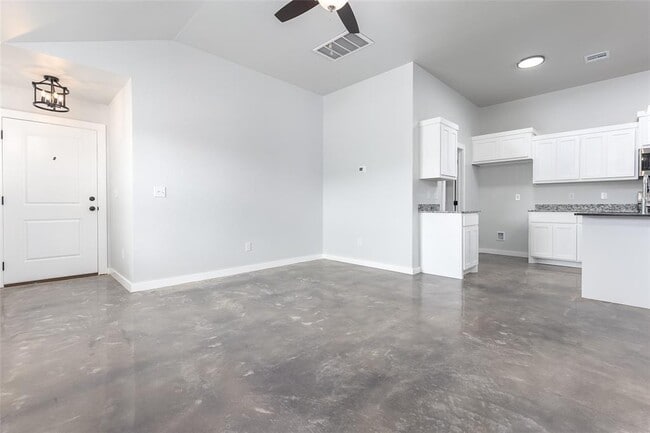 Building Photo - 2323 SW 90th Pl