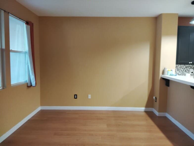 Building Photo - 2727 Hazelnut Ct