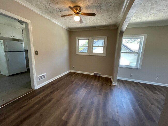 Building Photo - 3508 N 47th Ave