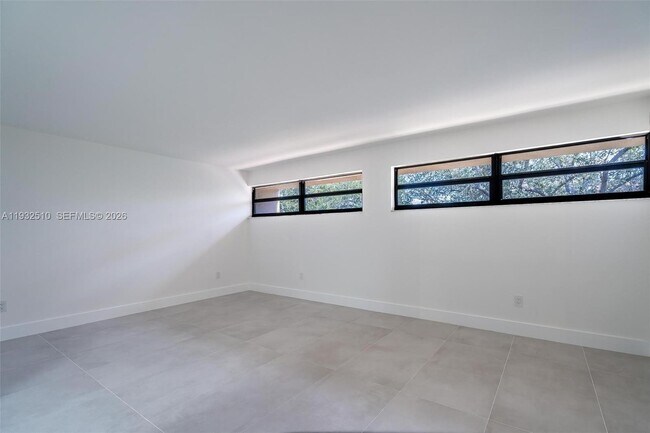 Building Photo - 8708 SW 79th Pl