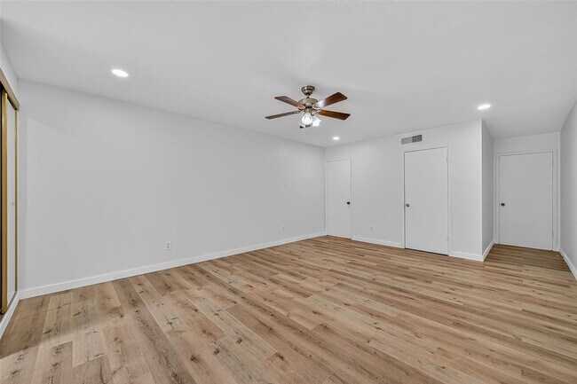 Building Photo - 12633 Memorial Dr