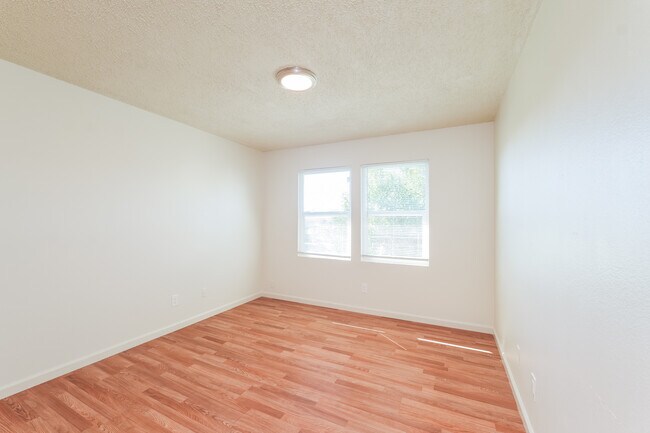 Building Photo - 233 Florida St