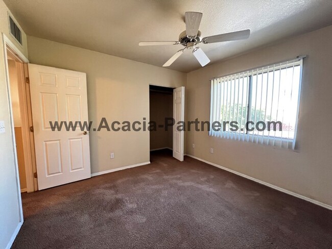 Building Photo - **Gated!!**Two Bedroom Townhome**MOVE -IN ...