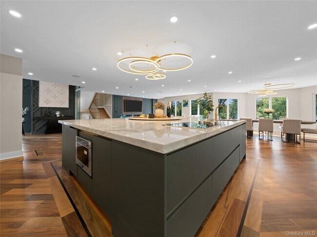 Building Photo - 5 N Hills Rd