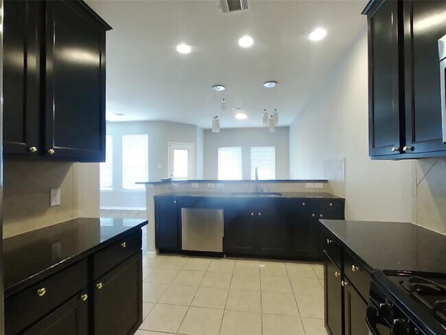 Building Photo - 13406 Holly Vista Dr