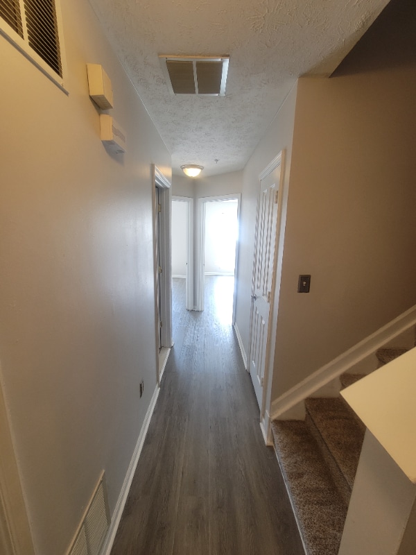 Building Photo - 1817 Triple Feather Rd