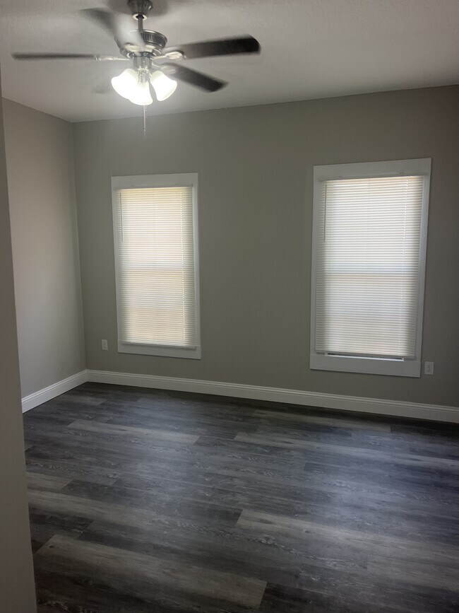 Building Photo - 1485 Steele St