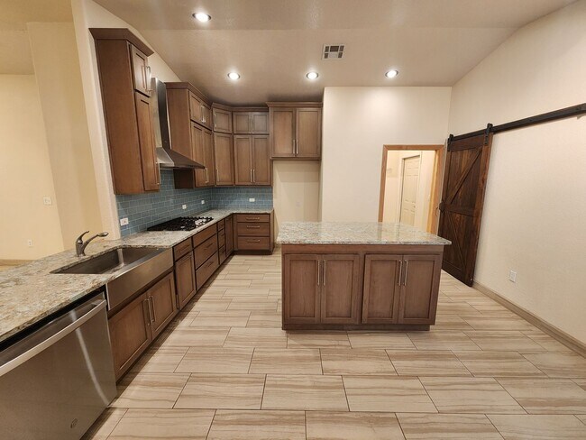 Building Photo - 1535 Vajillo Ln