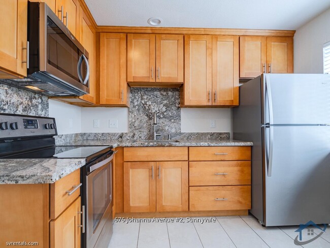 Building Photo - 676 Johanna Ave