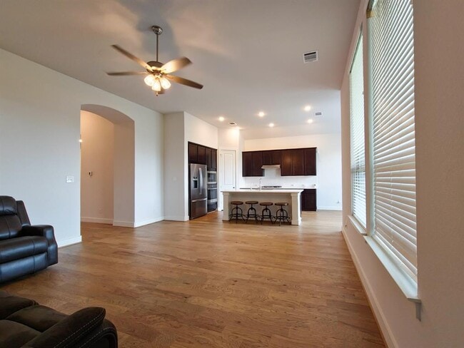 Building Photo - 5645 Bellissima Way
