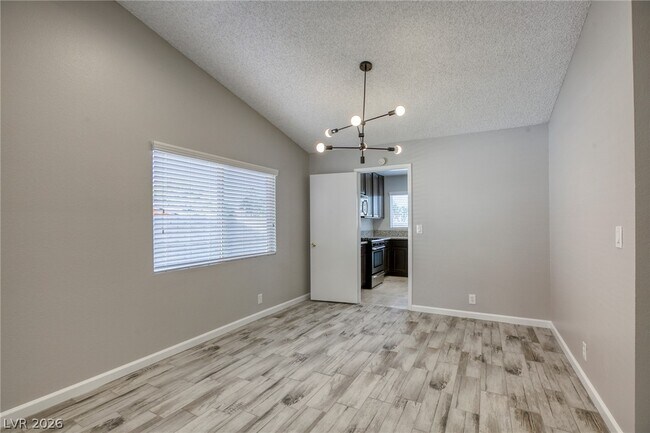 Building Photo - 2358 Belvedere Dr