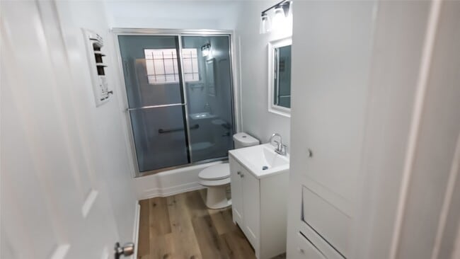 Building Photo - 4802 Scenic Dr