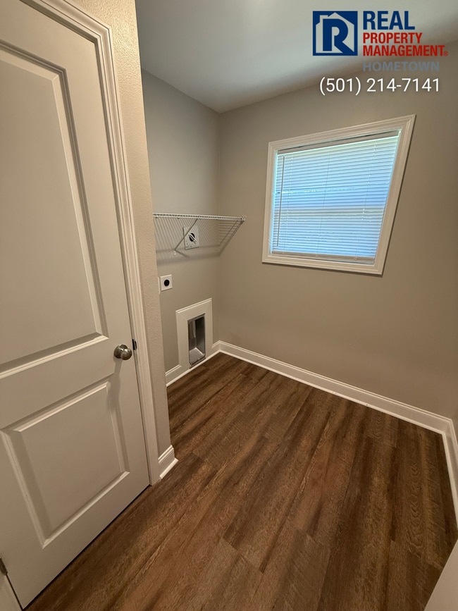 Building Photo - 875 Jane Dr