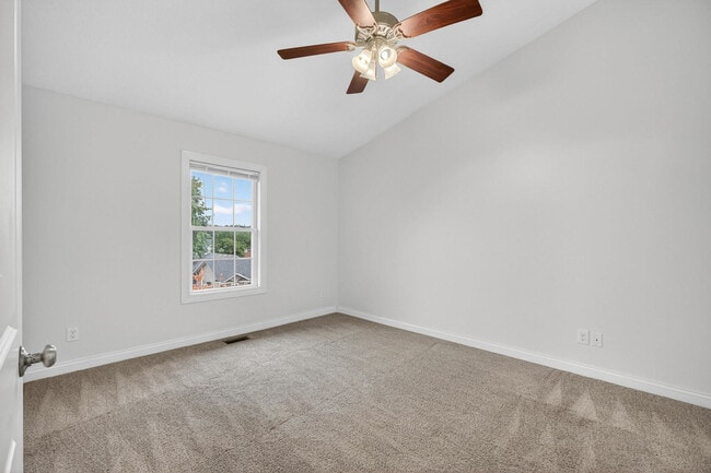 Building Photo - 320 E 29th St