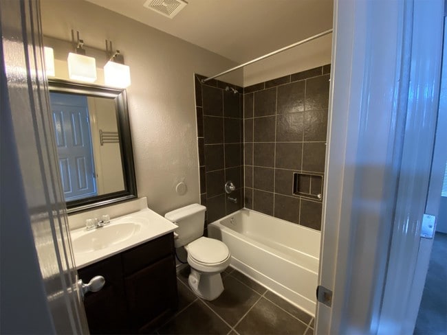 Building Photo - 12564 Western Gull Dr