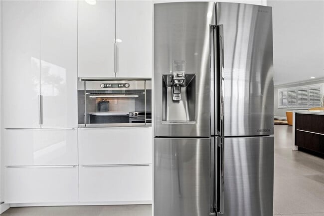 Building Photo - 15276 Harrison Rd