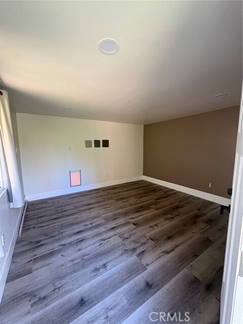 Building Photo - 15977 Garo St