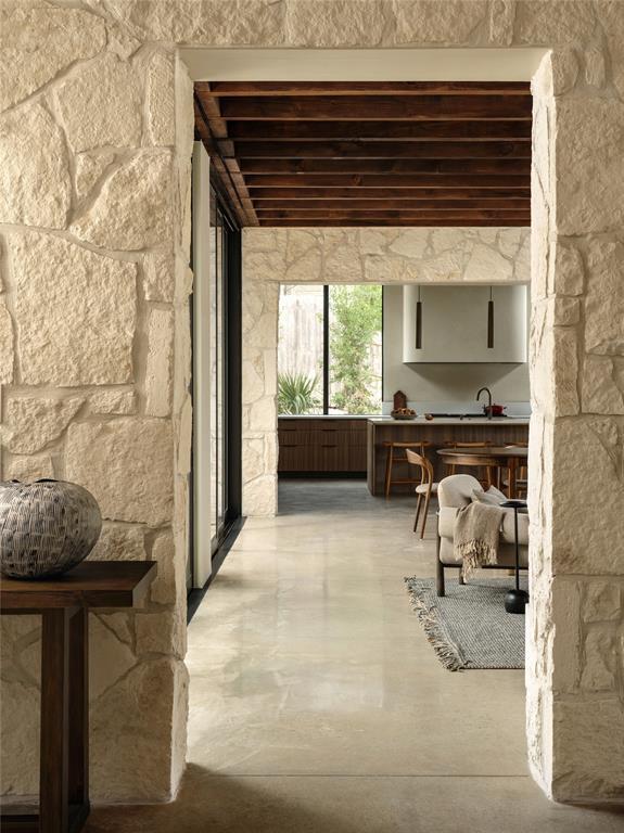 Building Photo - 4705 Balcones Dr