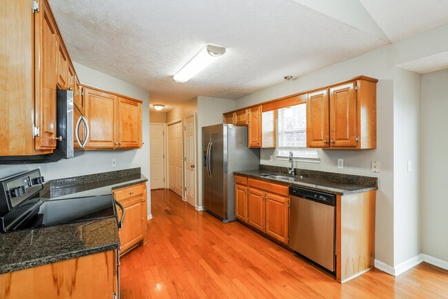 Building Photo - 900 Pebble Beach Cir