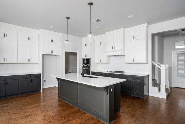 Building Photo - 800 Firefork Ave