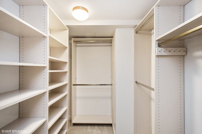 Building Photo - 161 E Chicago Ave