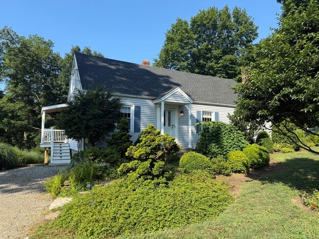 Primary Photo - 111 Mill Hill Rd