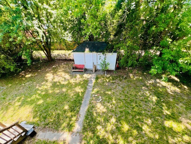 Building Photo - 5303 W Franklin St