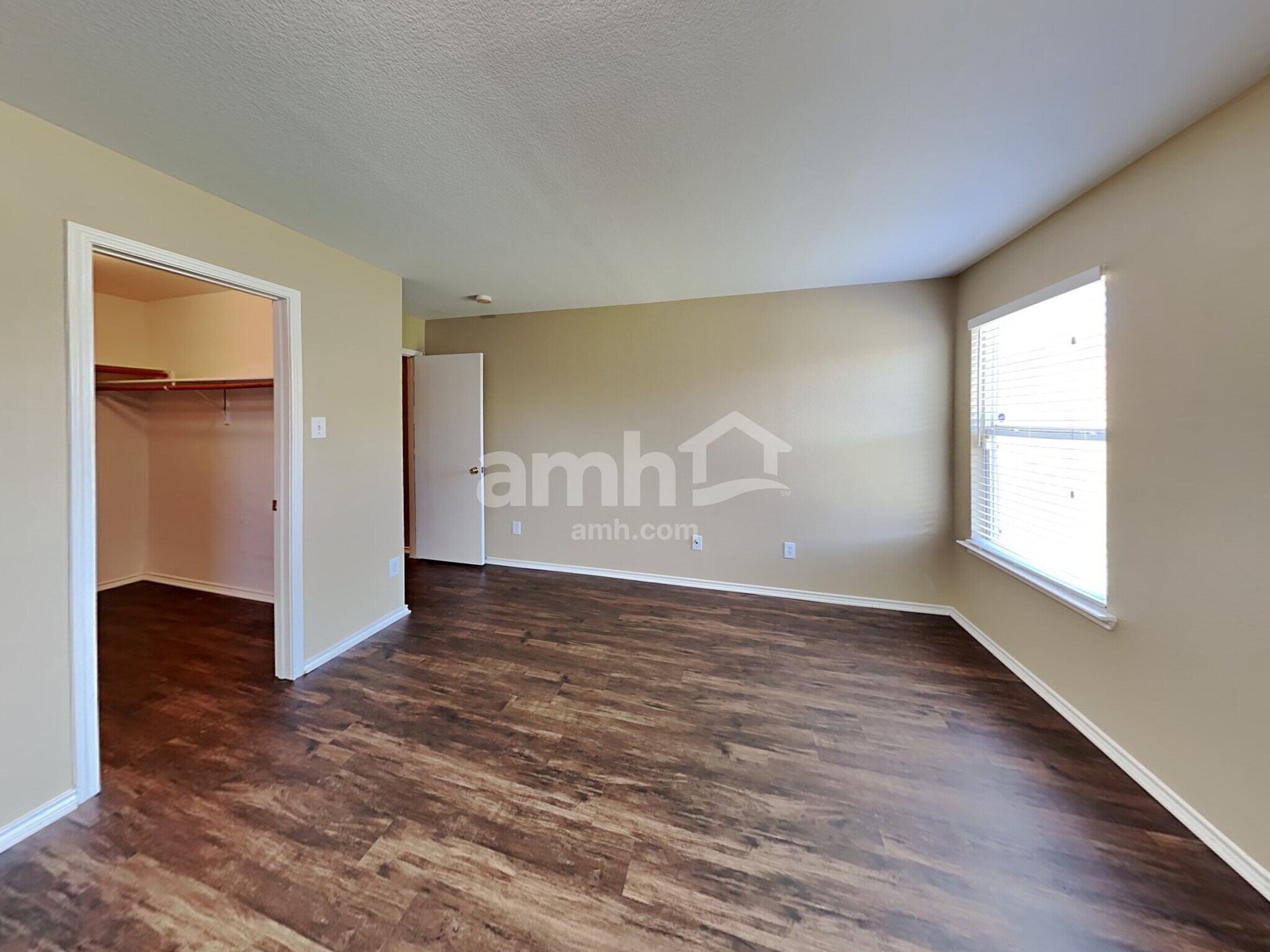 Building Photo - 4610 Elm Point Dr