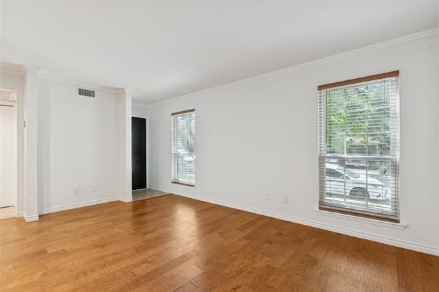 Building Photo - 4402 Buena Vista St