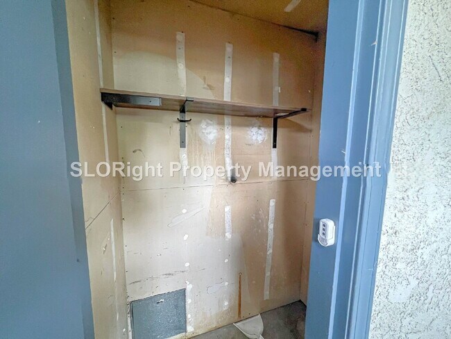 Building Photo - AVAILABLE AUGUST- Centrally Located SLO Townhome - 1 Bed / 1 Bath