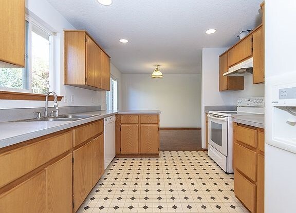 Building Photo - 1243 Constitution Ave