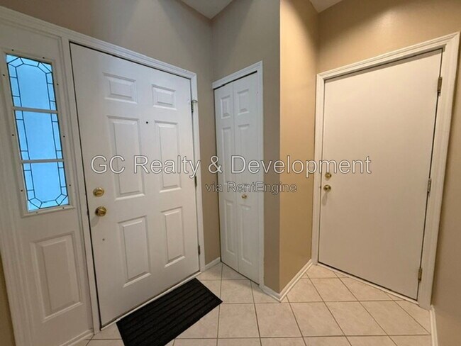 Building Photo - 110 Allerton Dr