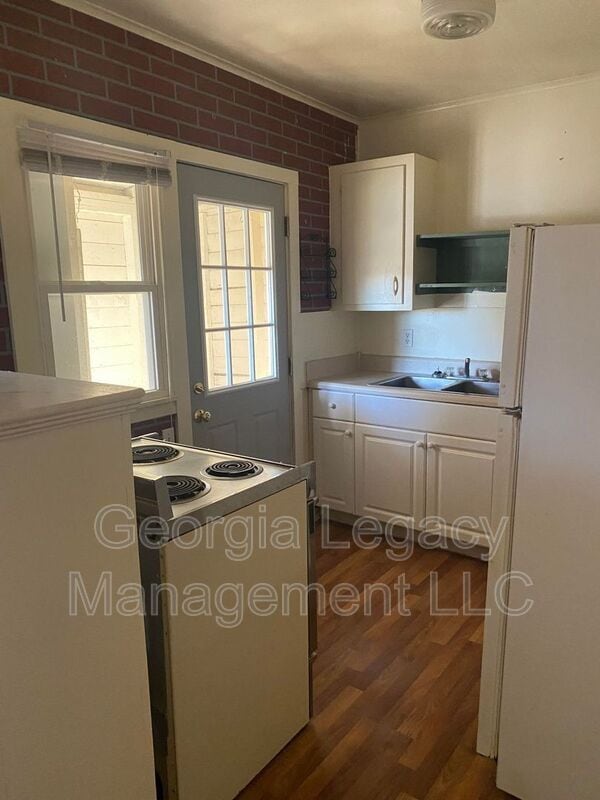 Building Photo - 21 Andrews Ct