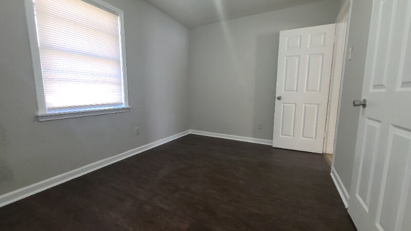 Building Photo - 3881 Windy Ave