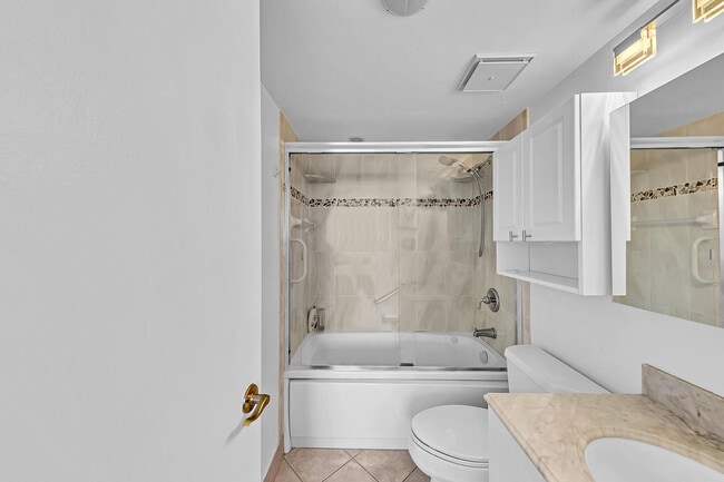 Building Photo - 1421 S Ocean Blvd