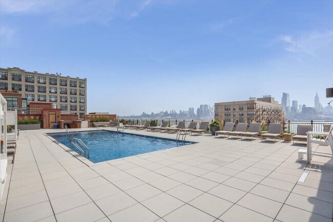 Building Photo - 1400 Hudson St