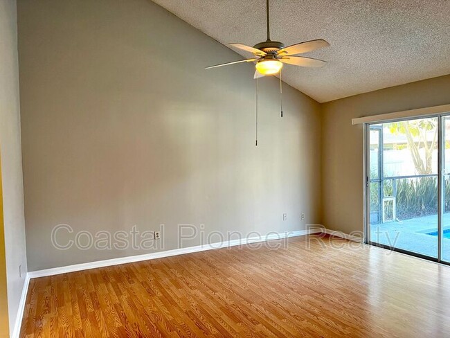 Building Photo - 6120 Silkdale Ct