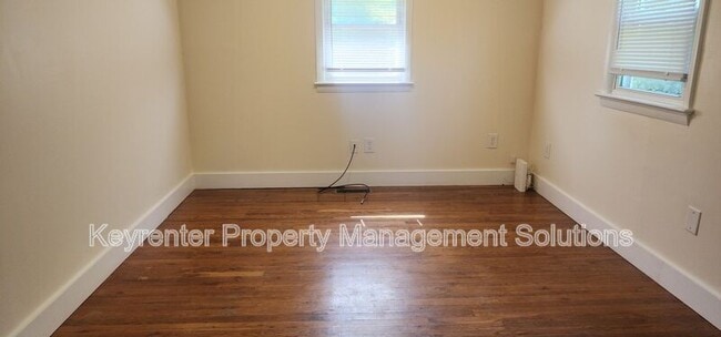 Building Photo - 813 Highland Ave