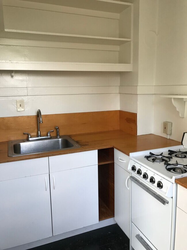 Interior Photo - BI1230