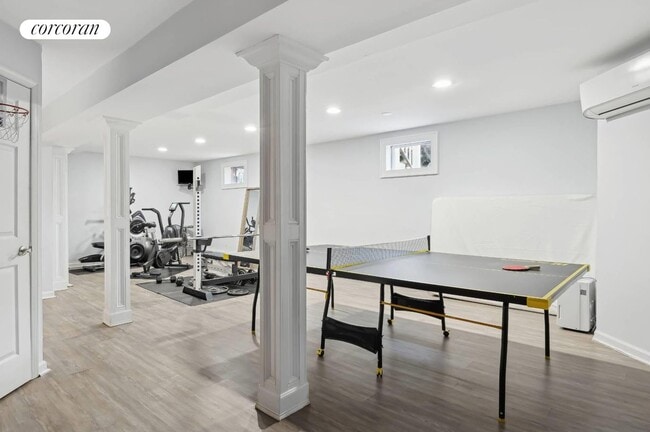 Building Photo - 47 Bathing Bch Rd