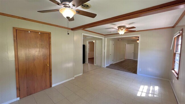 Building Photo - 804 Hillman St