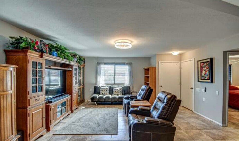 Building Photo - 810 Leisure World