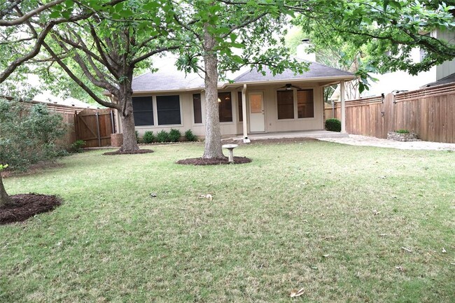 Building Photo - 3120 Cohoba Dr