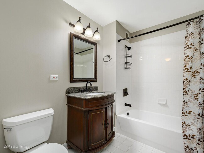 Building Photo - 2 E Erie St