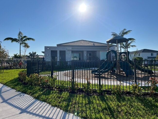 Building Photo - 1487 SE 7th Ter