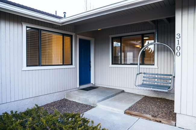 Building Photo - 3100 W Sheila Dr