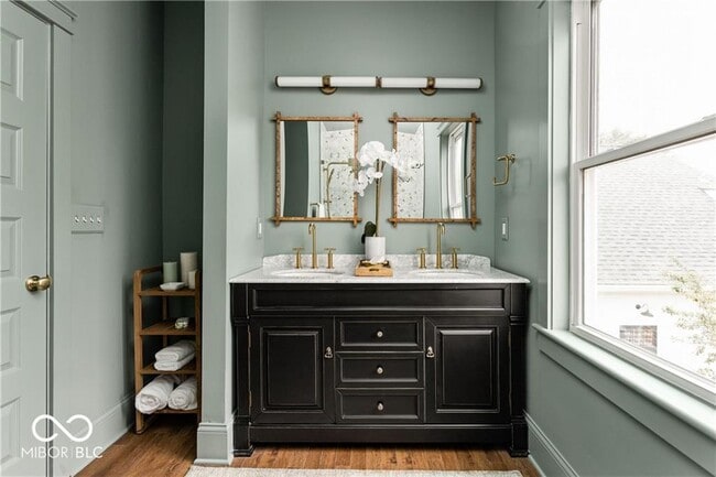 Building Photo - 929 Sanders St