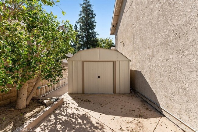 Building Photo - 27045 Esward Dr